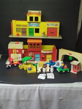 Vintage Fisher Price Play Family Village, Main Street - 1973, #997